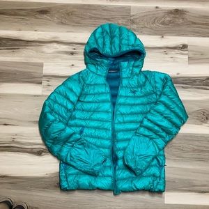 Arc’teryx Light Hooded Goose Down Jacket